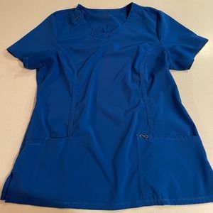 Cherokee infinity scrub top size large